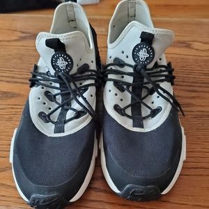 Nike Air Huarache Shoes